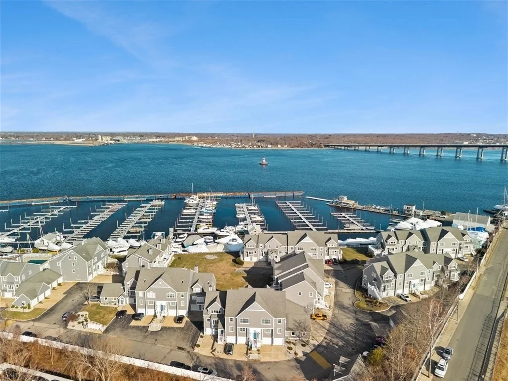 Photo of Unit 9901 at 700 Shore Dr