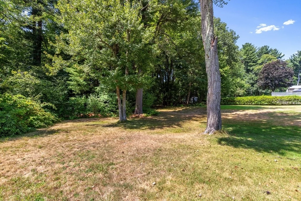 Photo of 40 Crystal Cir