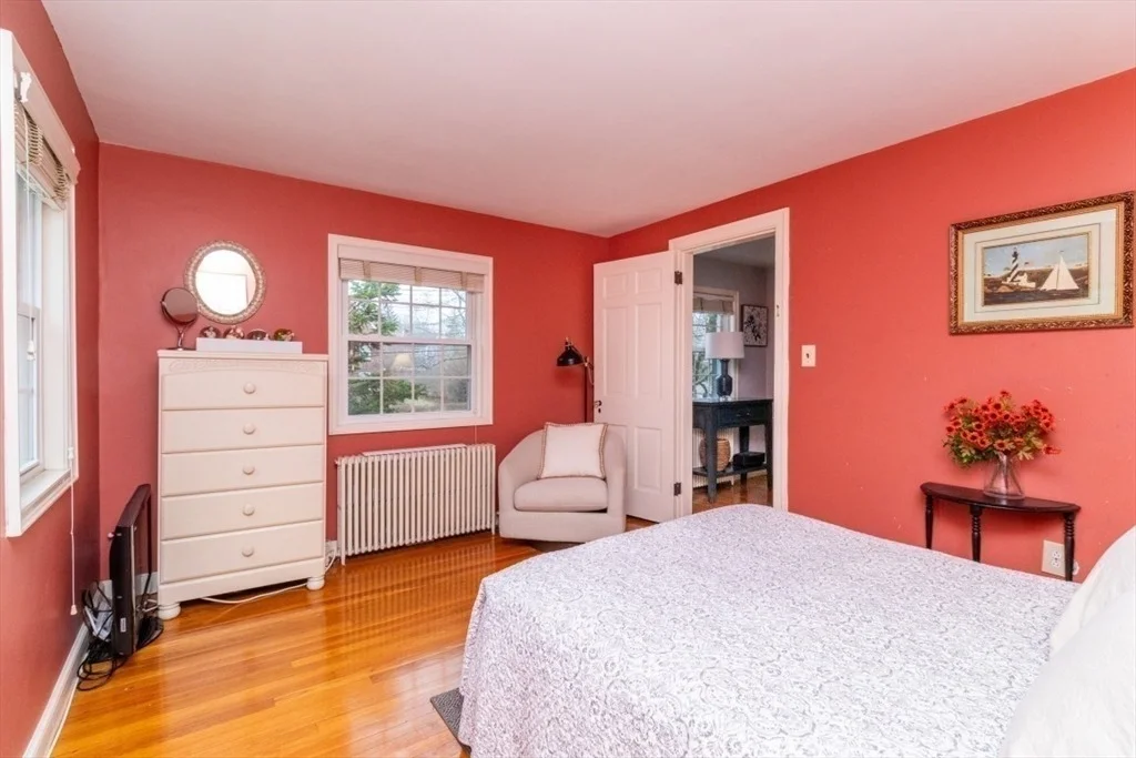 Photo of 484 Brook Rd