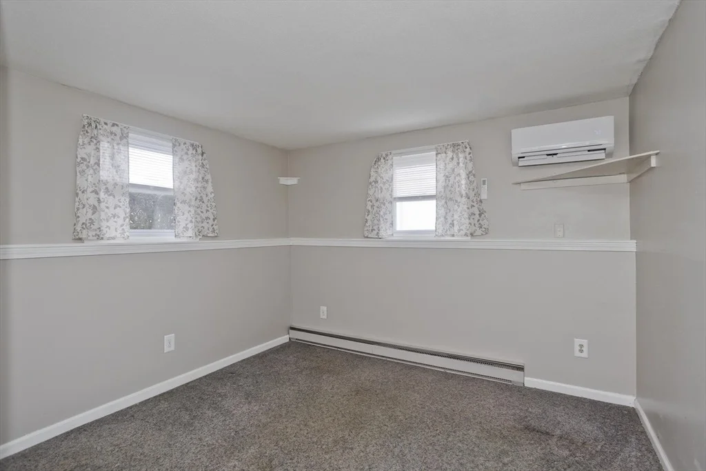 Photo of 125 Pondview Dr