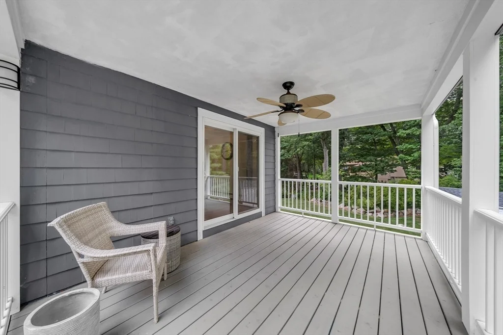 Photo of 8 Willowdale Dr