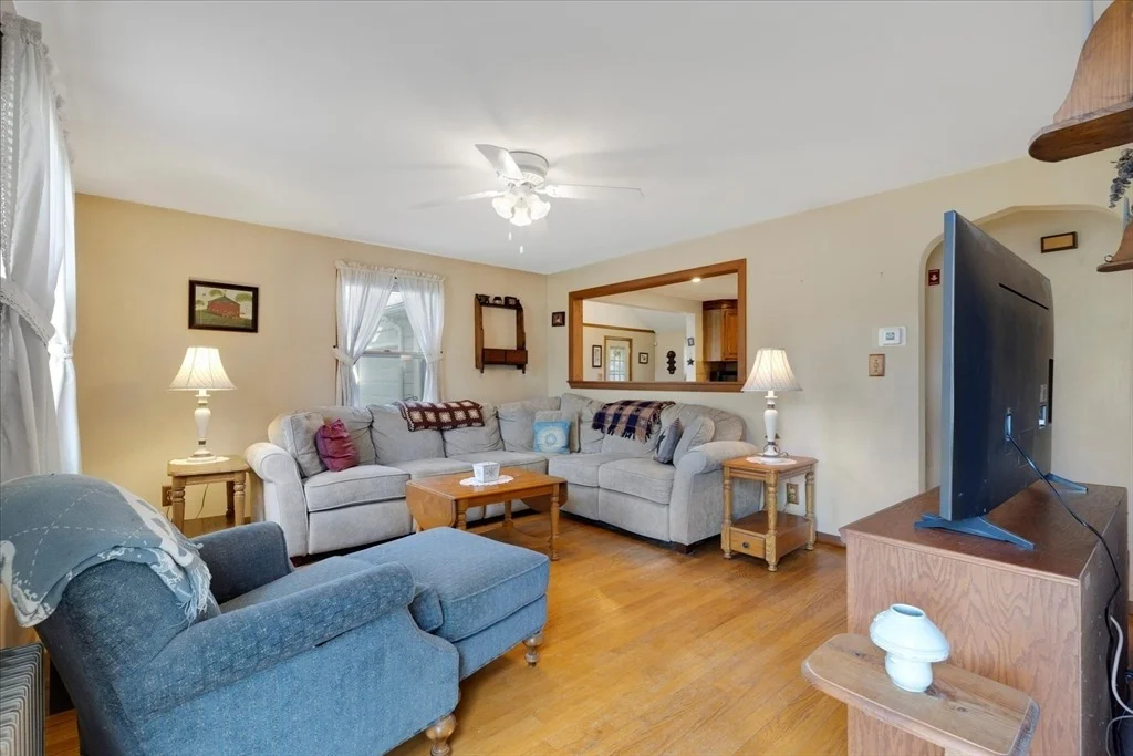 Photo of 281 Spring St