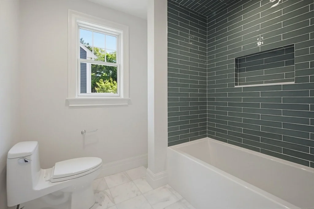 Photo of 70 Woodbine Circle