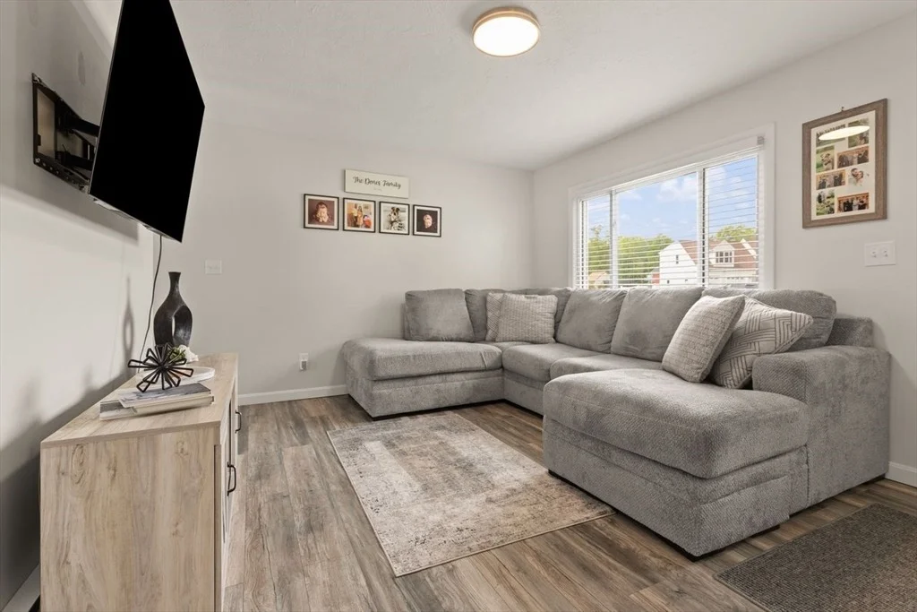 Photo of 8 Viking Drive