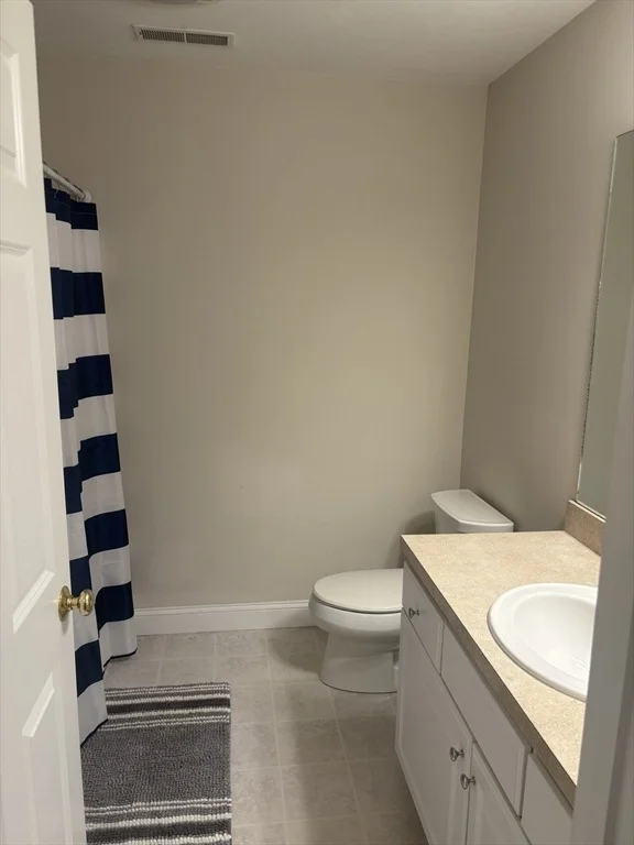 Photo of Unit B at 43 Longview Cir