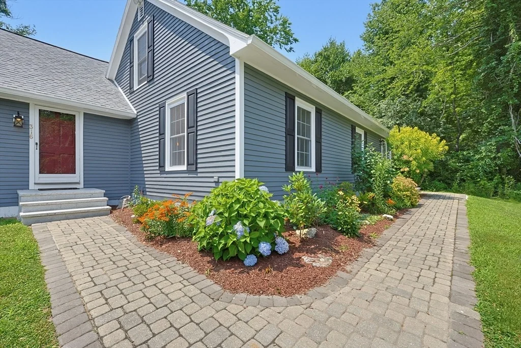 Photo of 316 W Sutton Rd