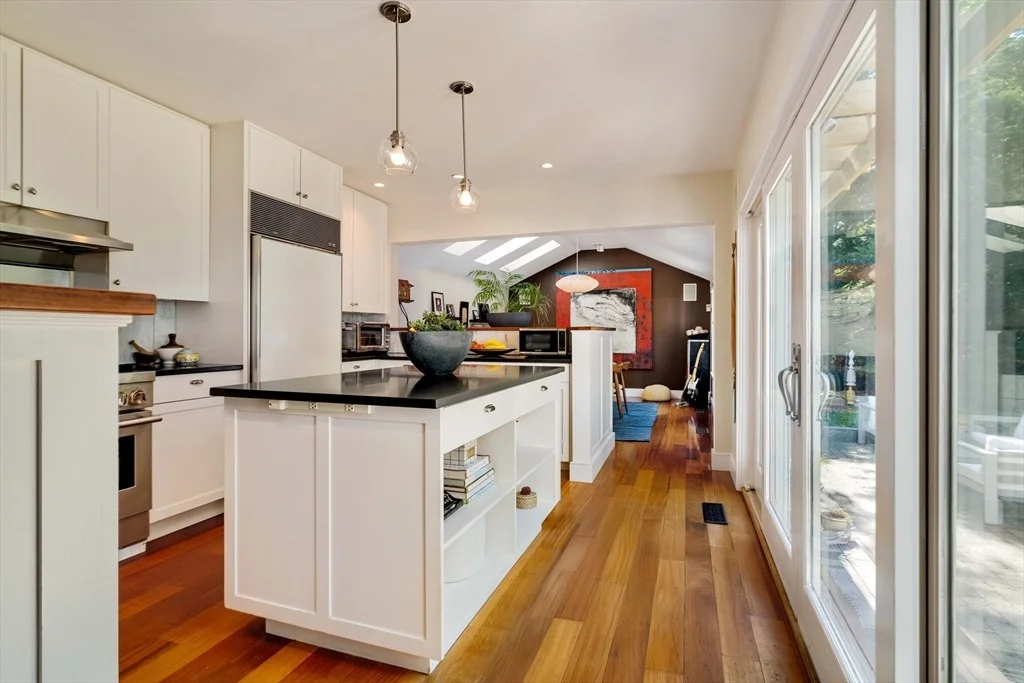 Photo of 2 Maple Pl