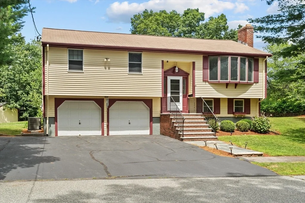 Photo of 9 Brentwood Dr