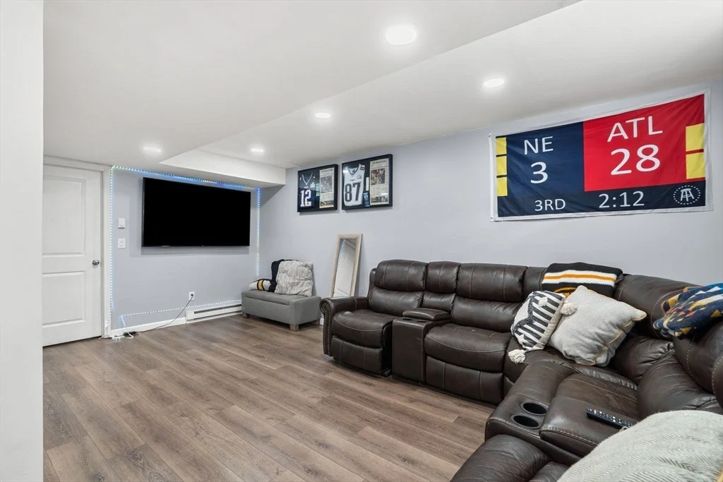 Photo of 32 Dennison Ave