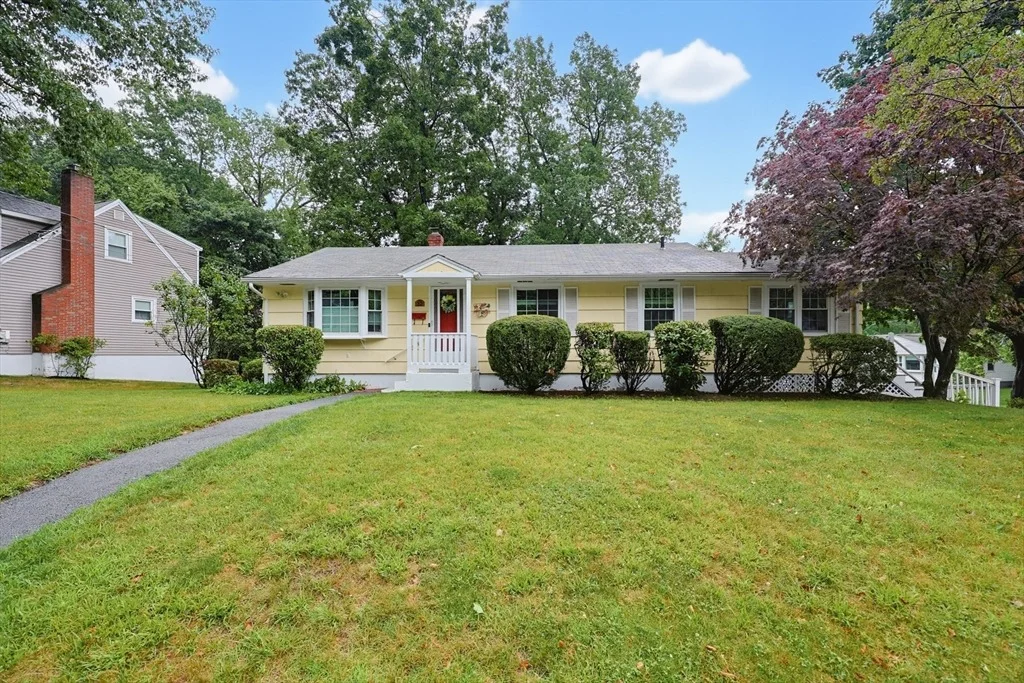 Photo of 32 Saratoga Drive