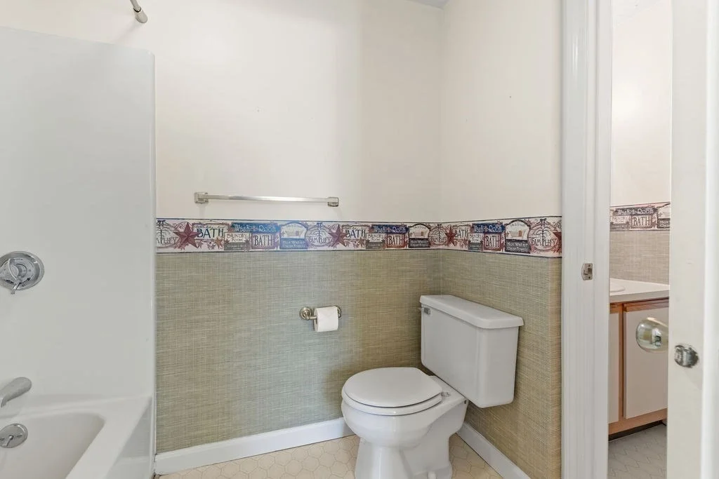 Photo of Unit 5 at 5 Robin Cir