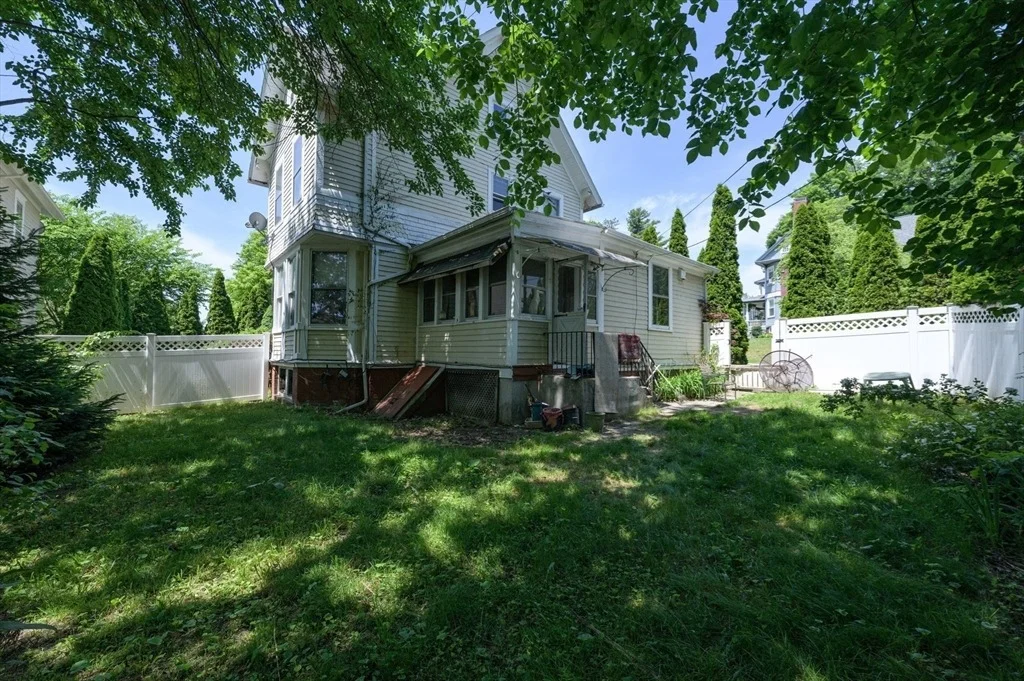 Photo of 415 Maple St