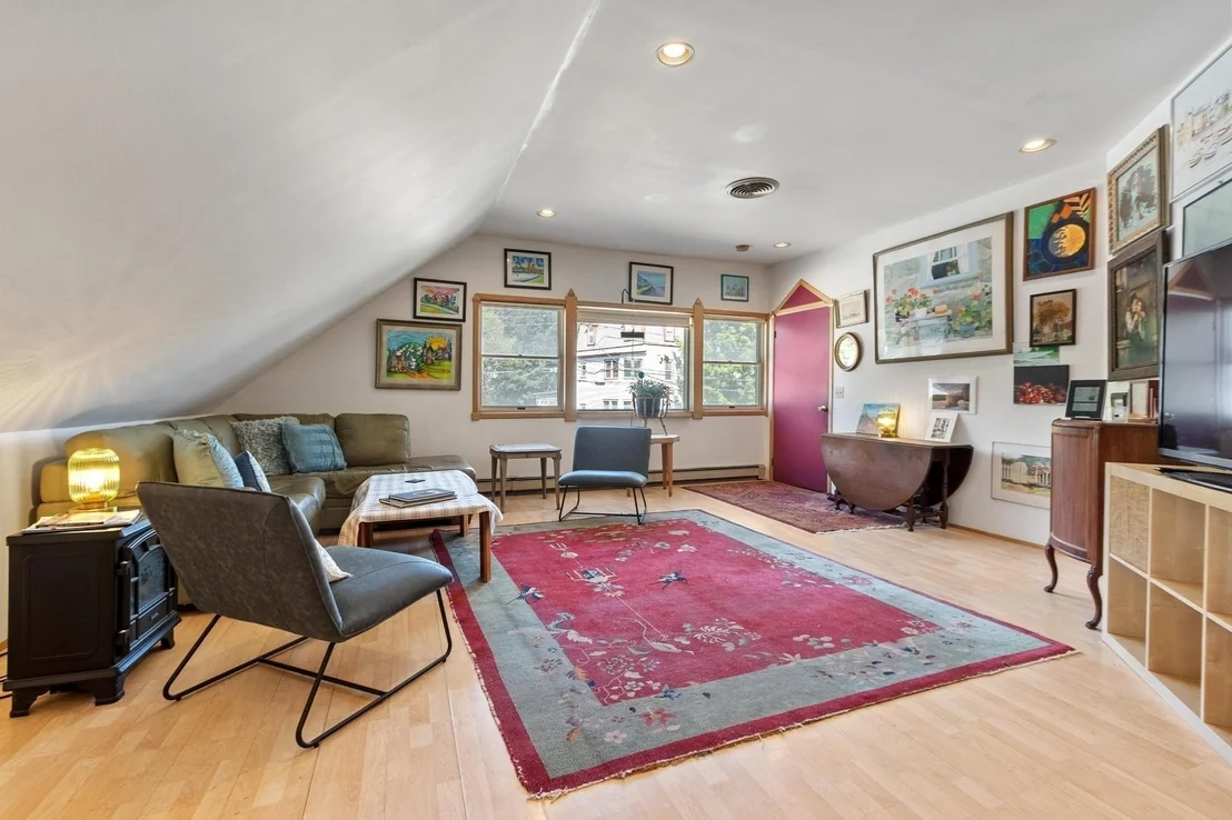Photo of 14 Travers St