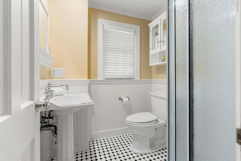 Photo of 4 Crestwood