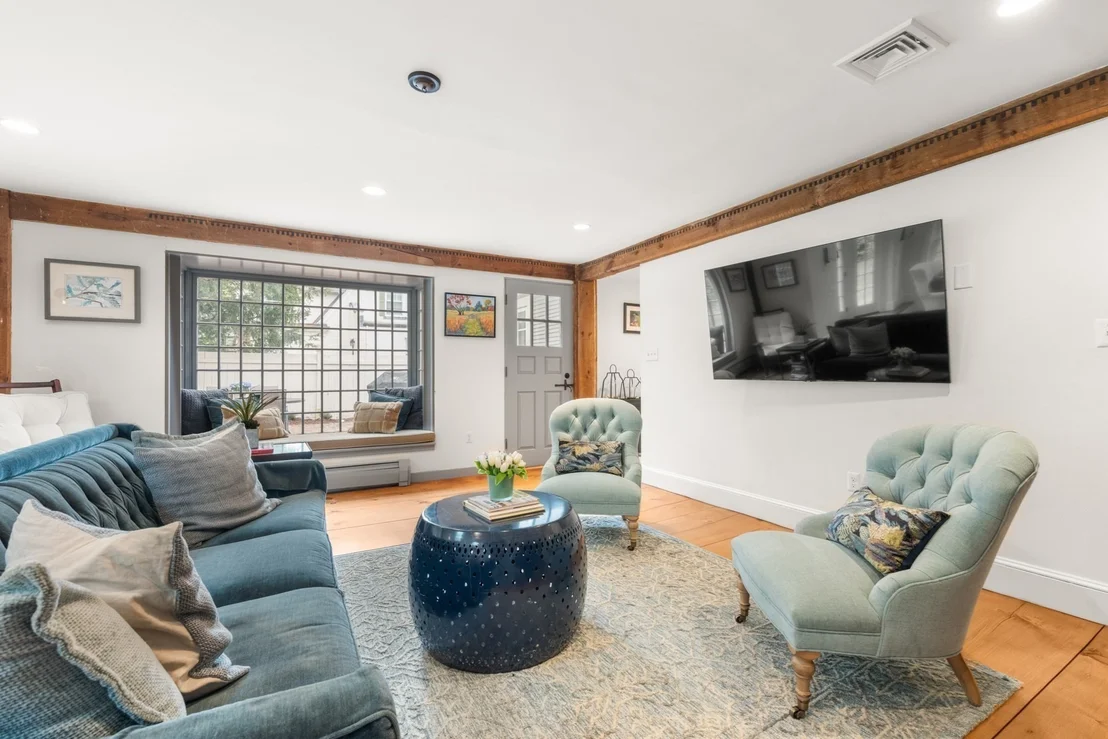 Photo of 41 Longmeadow Road