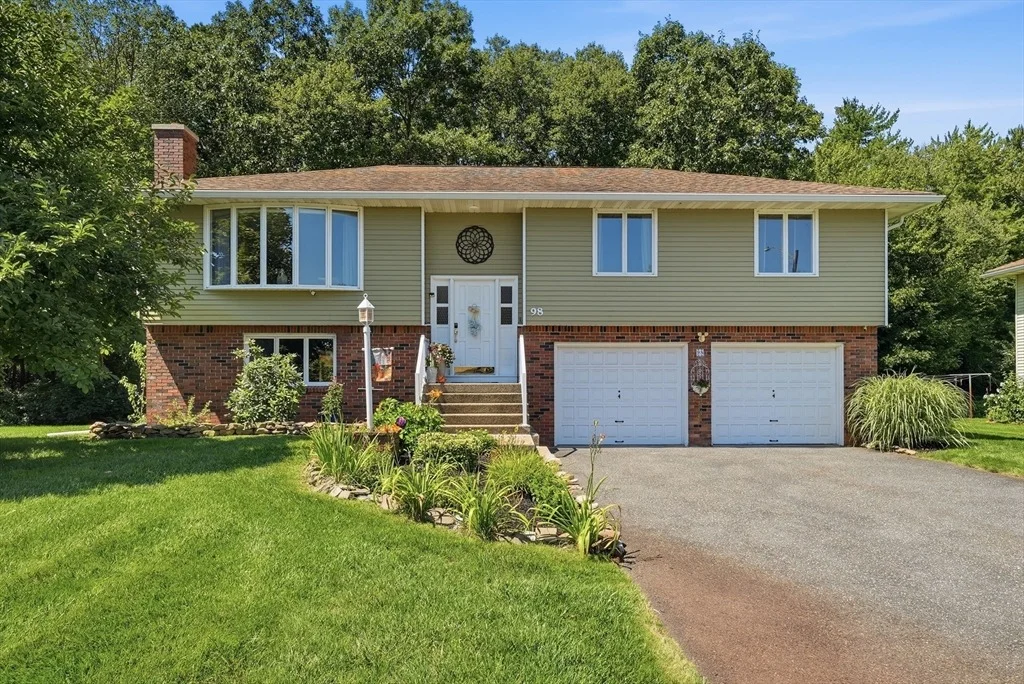 Photo of 98 Mclean Parkway