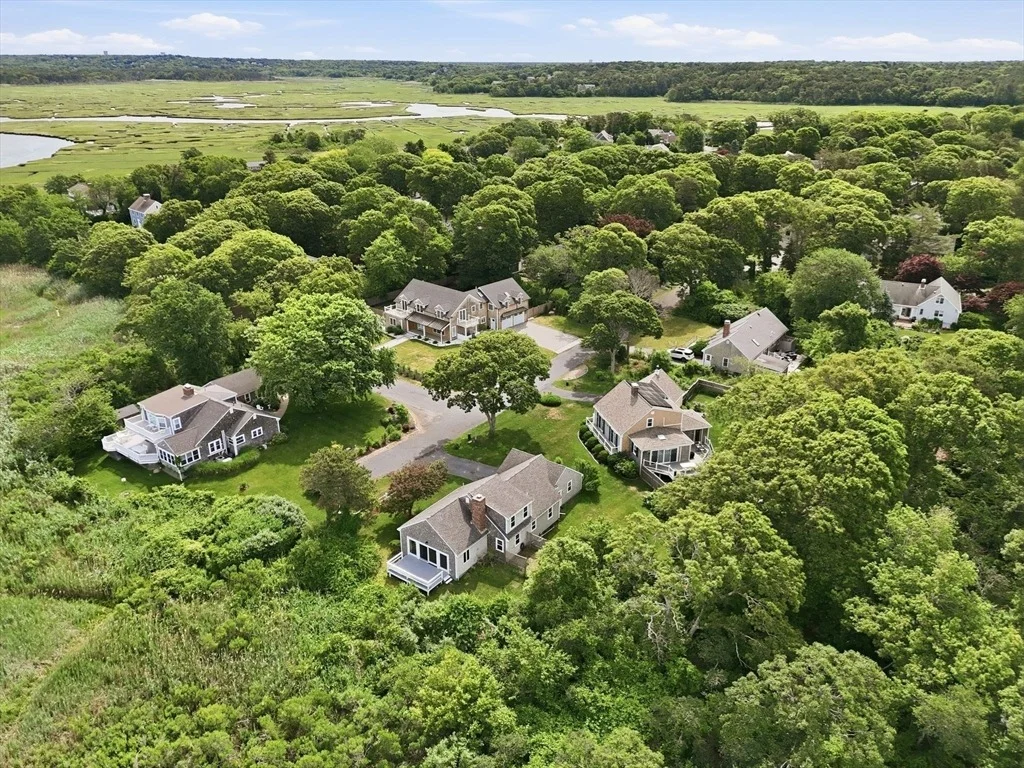 Photo of 19 Shell Dr
