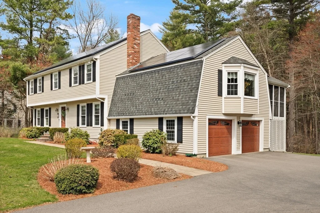 Photo of 35 Meadowbrook Dr