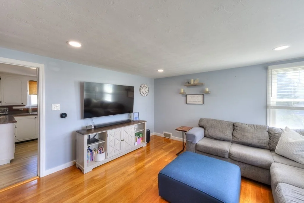 Photo of 443 Burncoat St