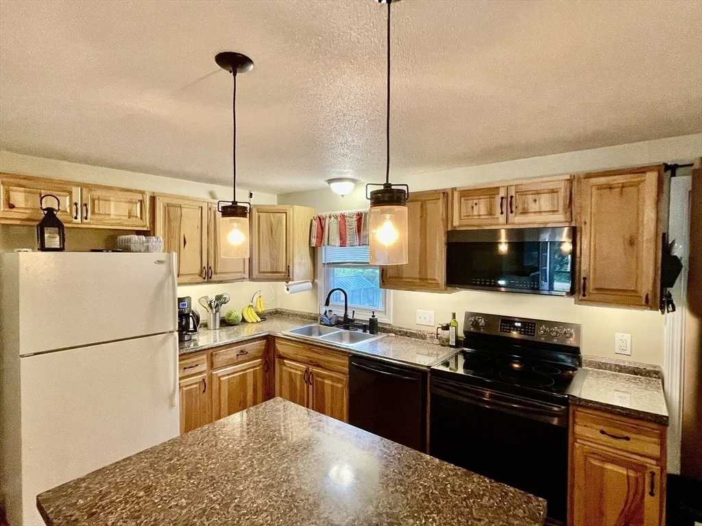 Photo of 477 Clark St
