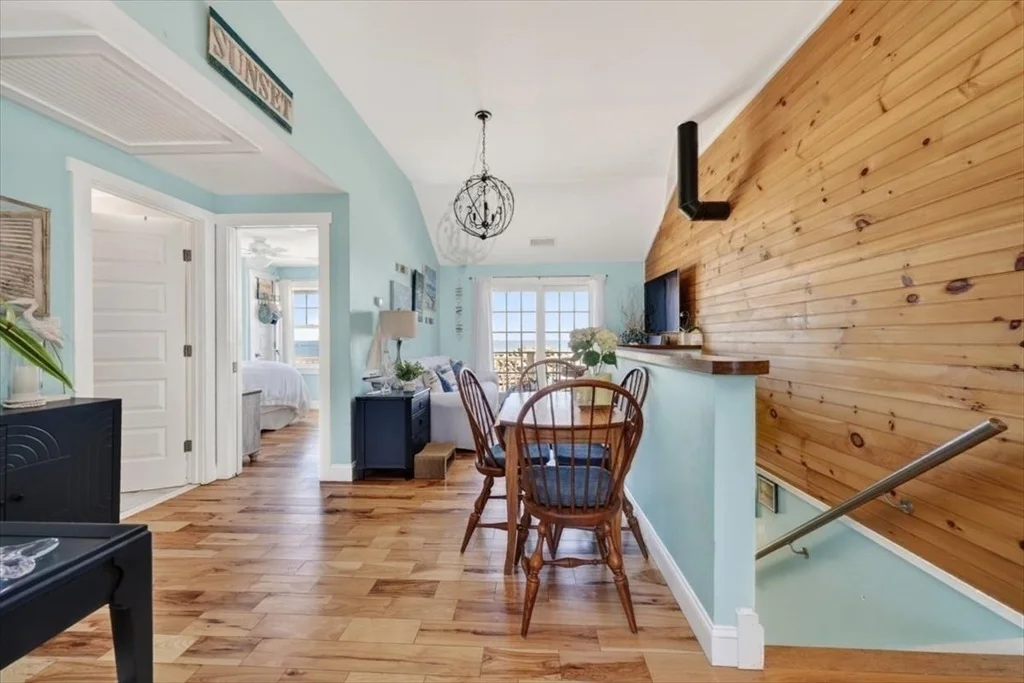 Photo of 33 Oceanside Drive