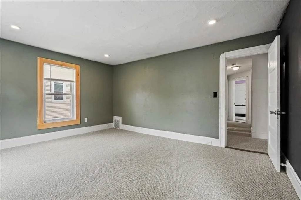 Photo of 40 Duxbury Rd