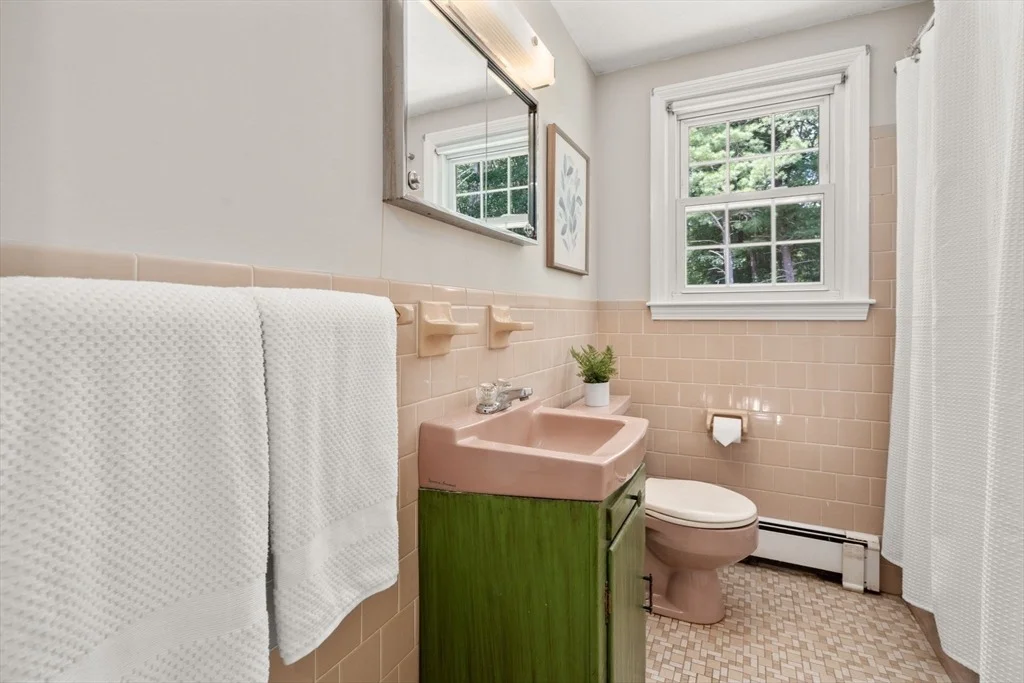 Photo of 18 Evergreen Way