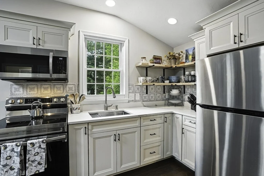 Photo of 9 Oak Hill Road