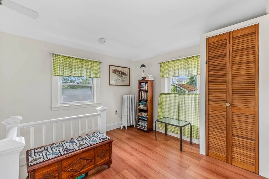 Photo of 28 East Riverside Drive