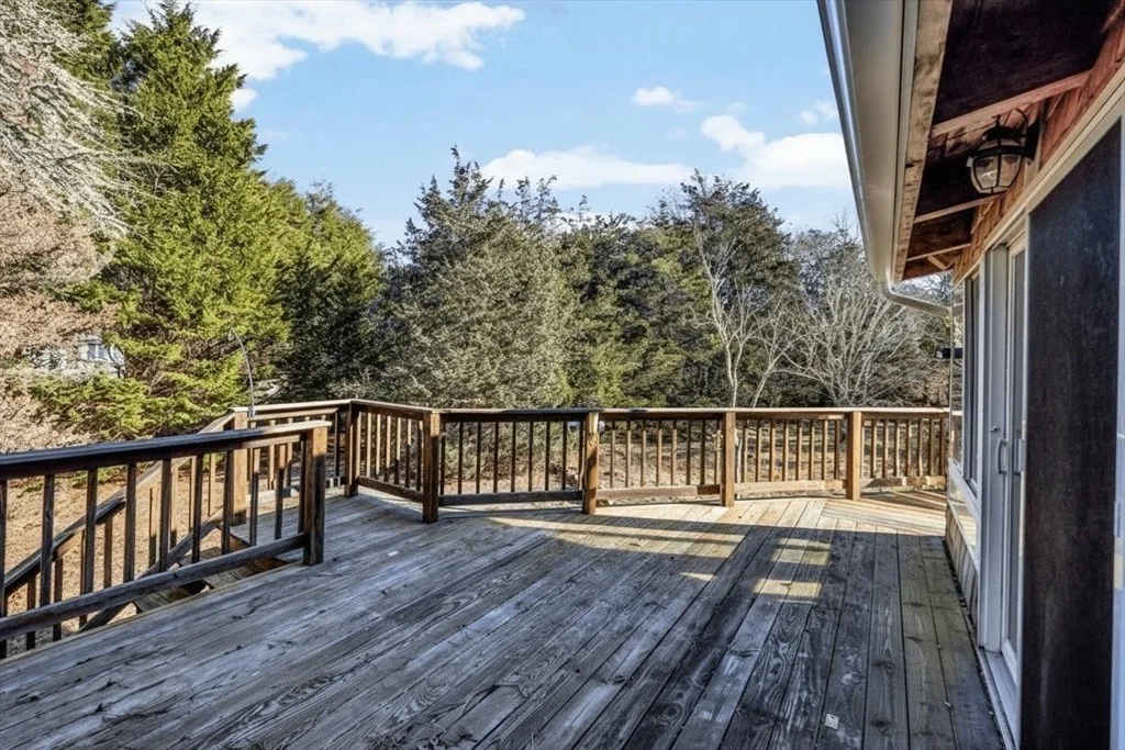 Photo of 77 Hazel Ln