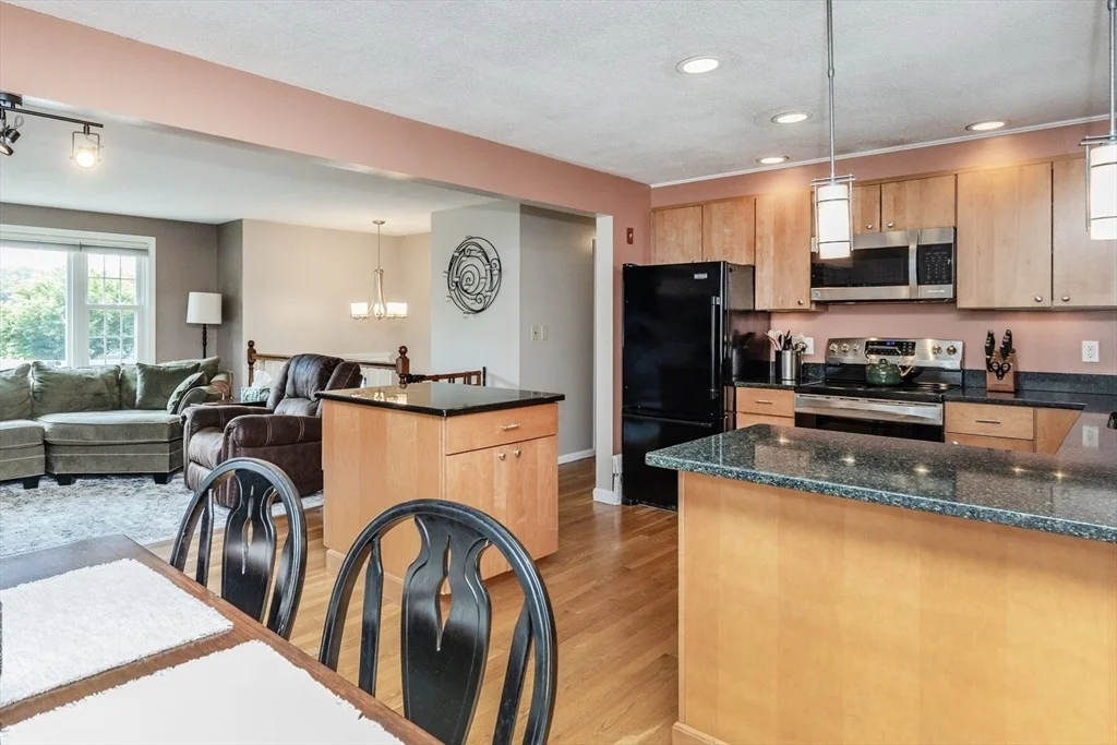 Photo of 27 Hayes Ave