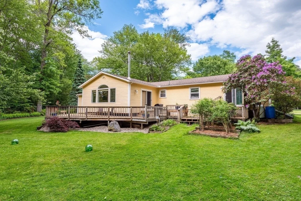 Photo of 54 Deepwoods Dr
