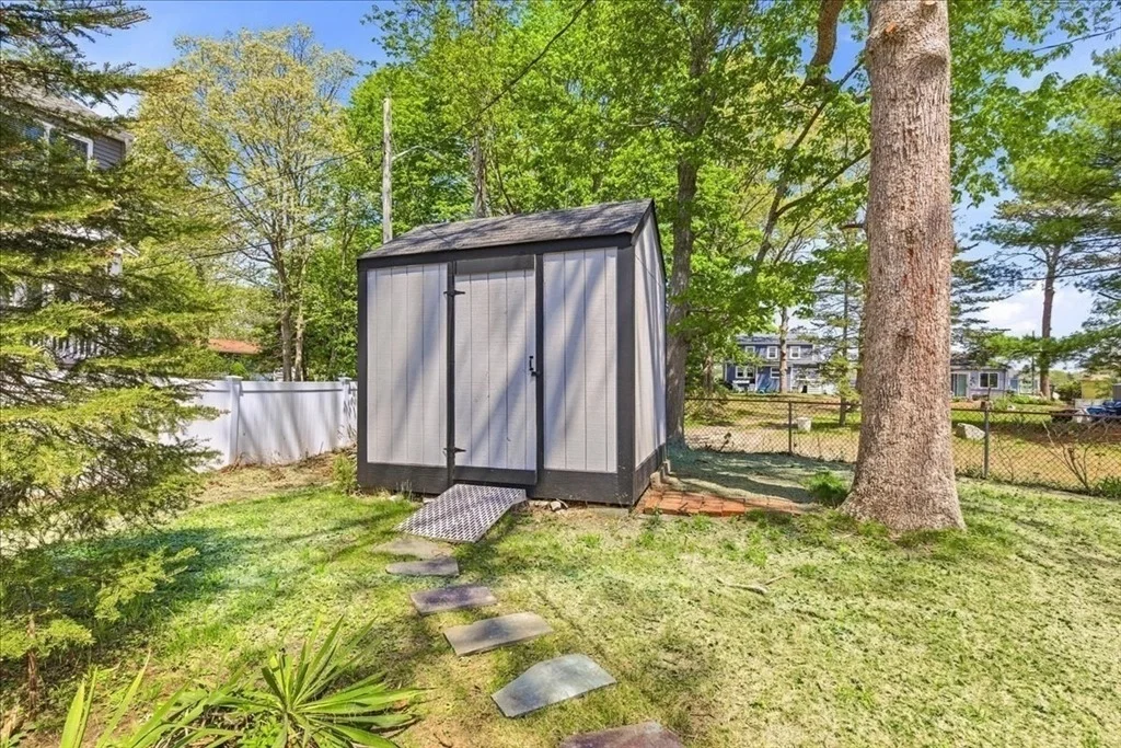 Photo of 64 Rosepoint Ave