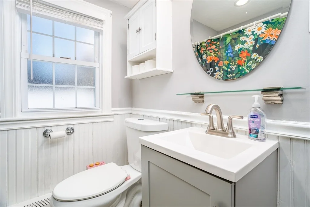 Photo of 23 Tiverton Parkway