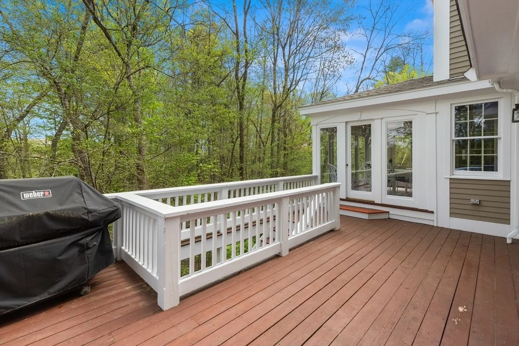 Photo of 151 River Rd