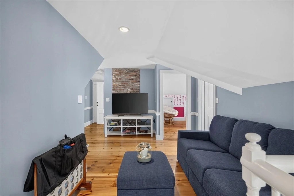 Photo of 74 Doane Rd