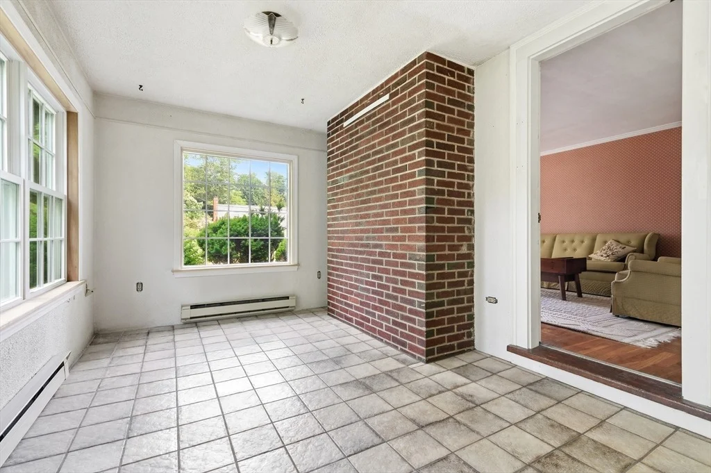 Photo of 10 Dunster Ln