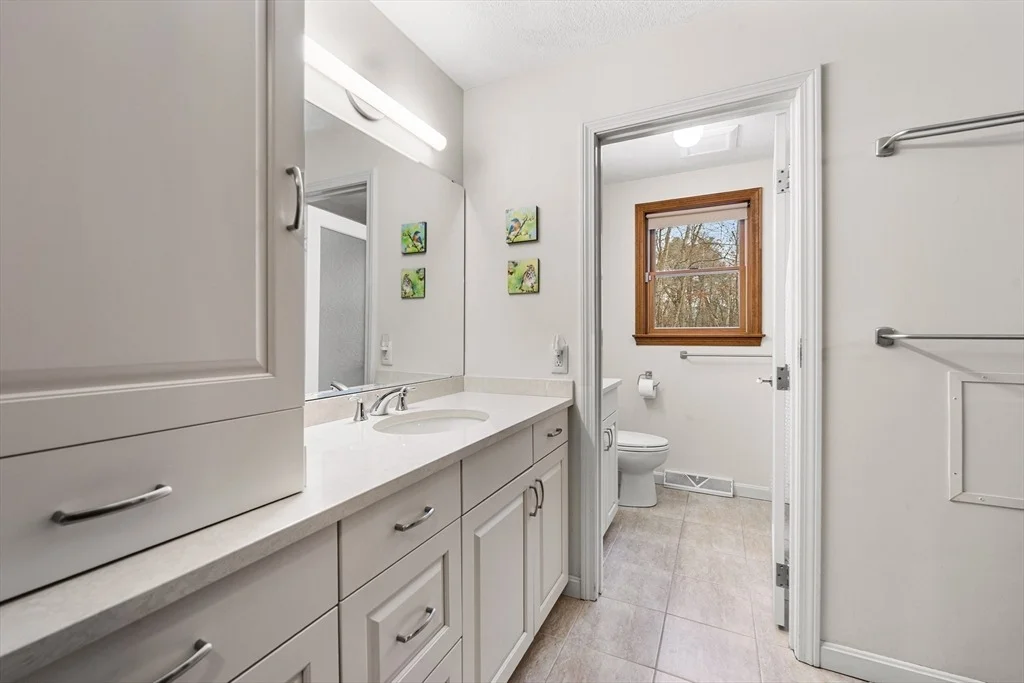 Photo of 90 Sunnyside Ave