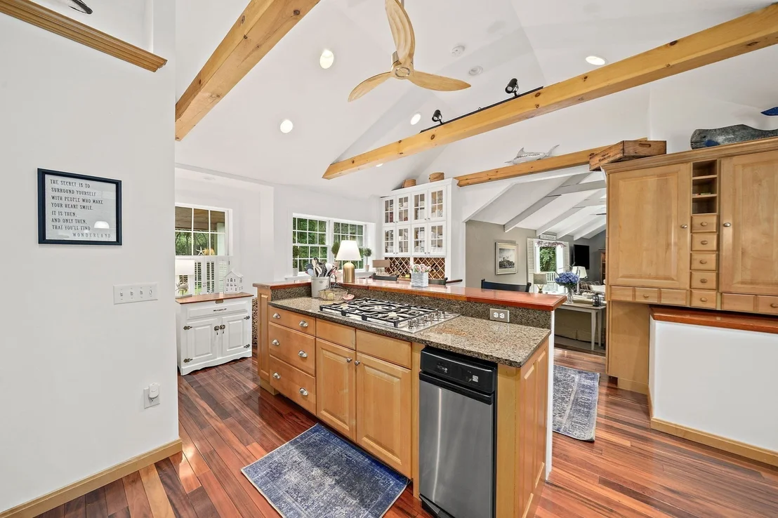 Photo of 781 Ferry St