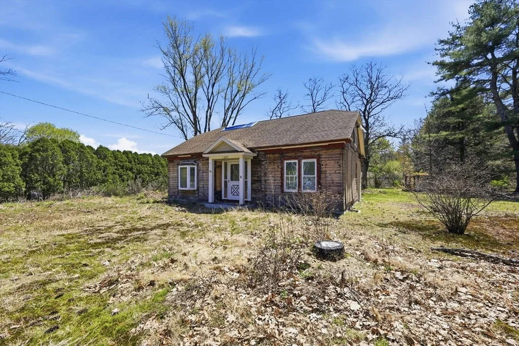 Photo of 1024 Westhampton Rd