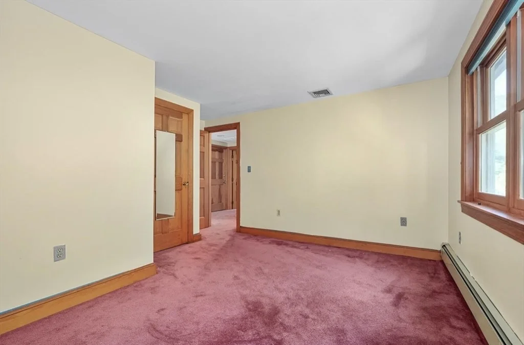 Photo of 10 Lorraine Cir