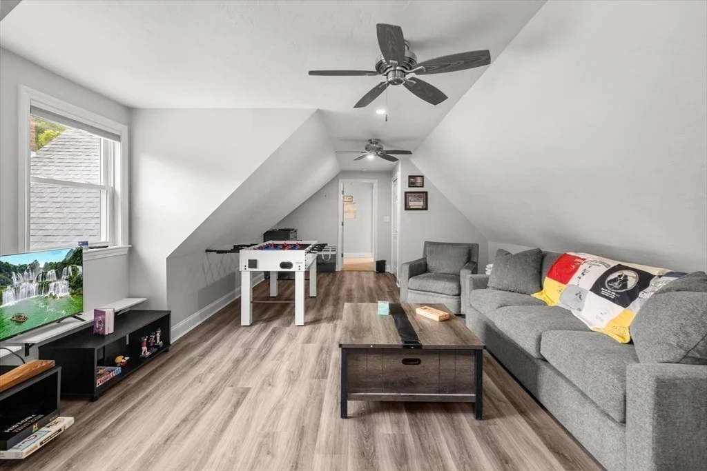 Photo of 266 Algonquin Ave