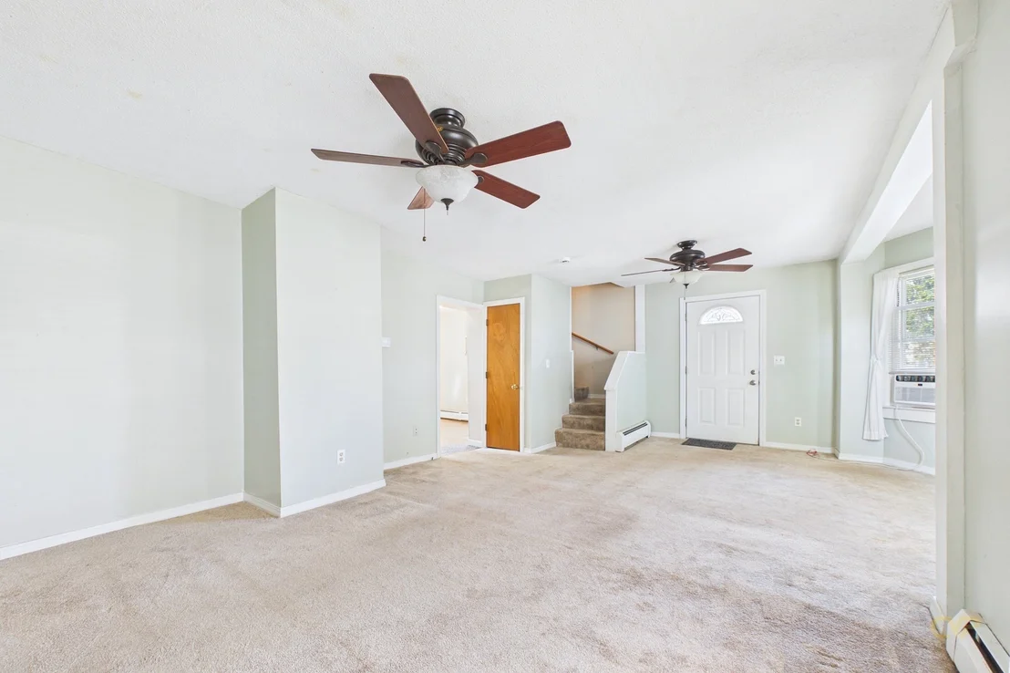 Photo of 7 Bayview Ave