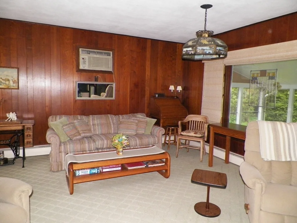 Photo of 7 Maple Ln