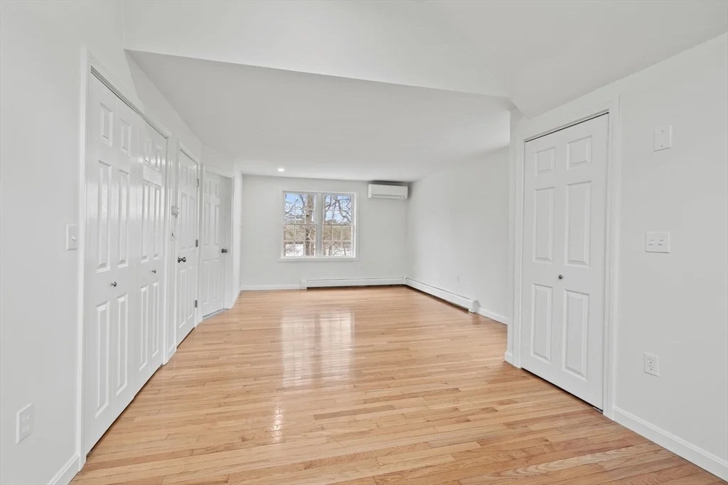 Photo of 83 Pond Circle