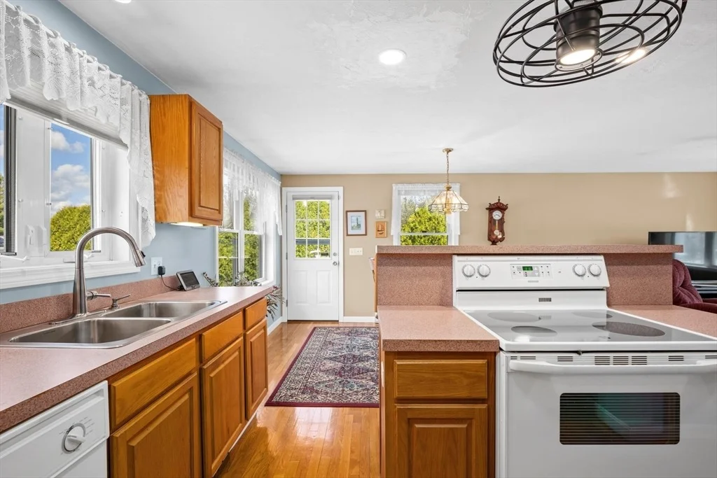 Photo of 8 Mayfair Circle