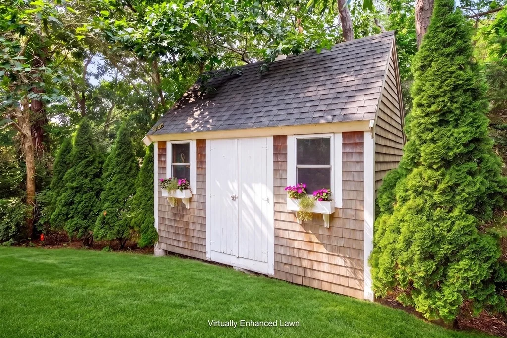 Photo of 25 Marthas Ln