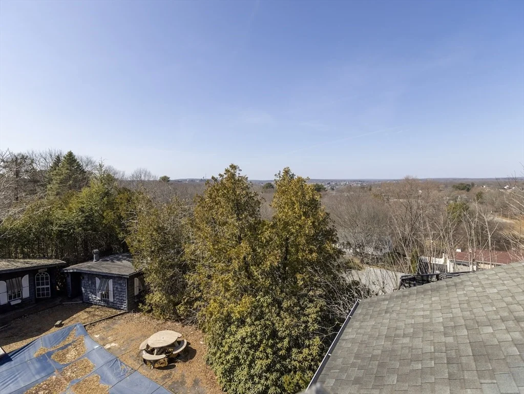 Photo of 233 Annette Ave