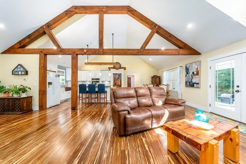 Photo of 265 Cotuit Rd