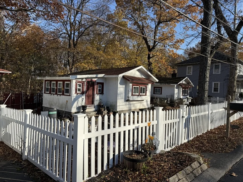 Photo of 1 Sidney St